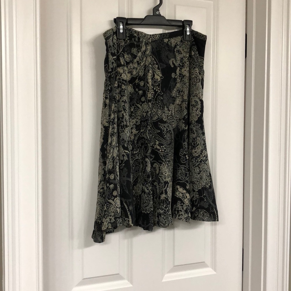 Liz&co A-line size 6 flare skirt